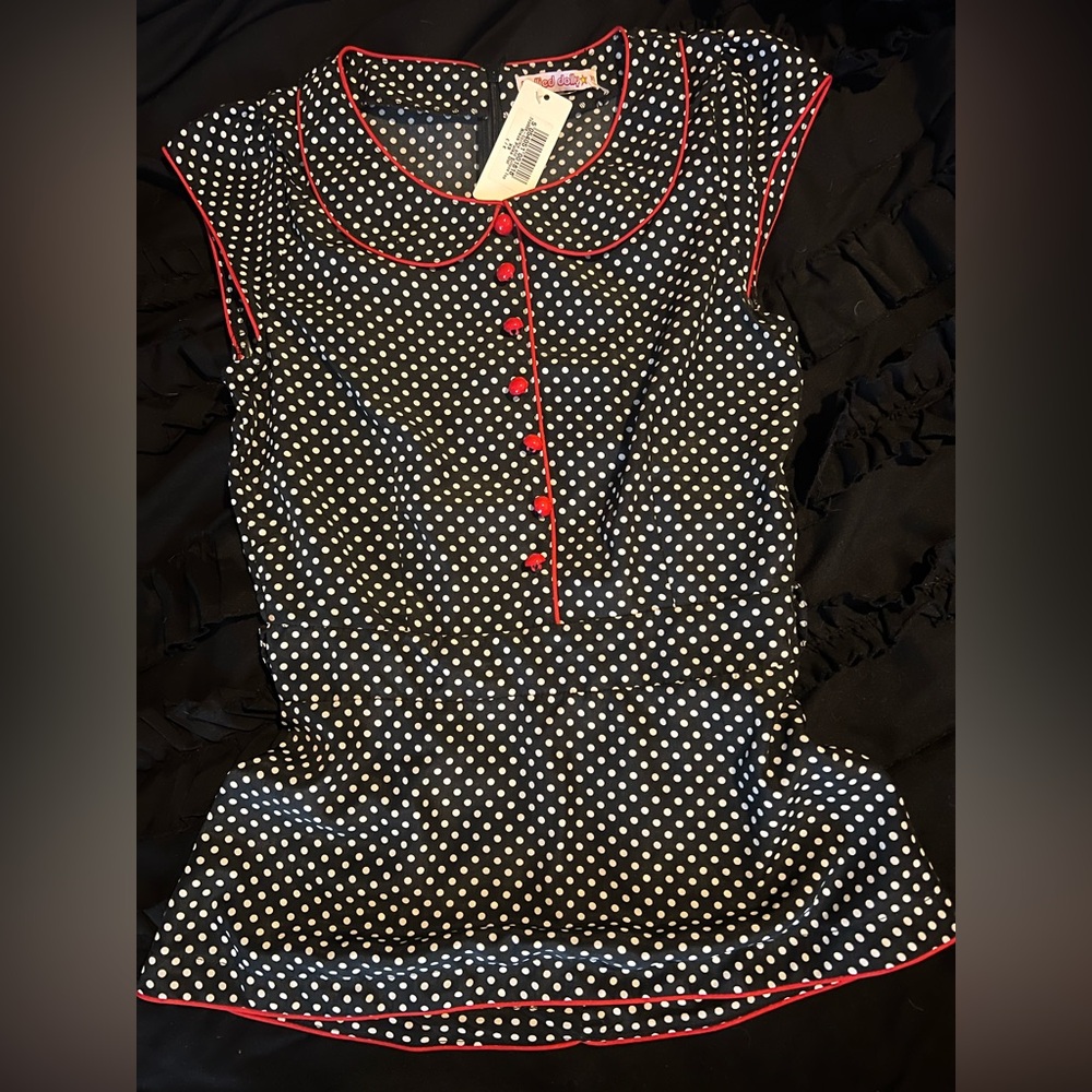 Black with white polka dot top by Trollied Dolly sz xs
